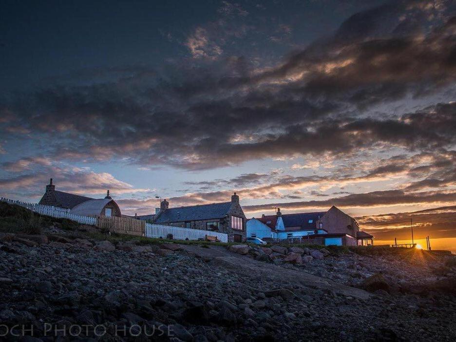 Pew With A View - Seafront Cottages Sandhaven Exterior photo