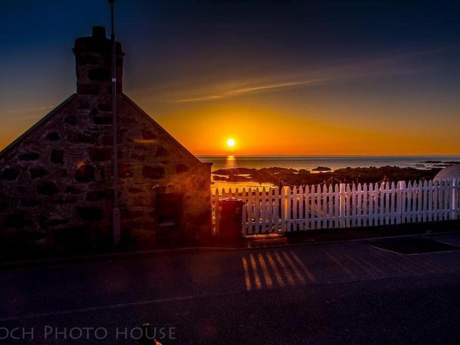 Pew With A View - Seafront Cottages Sandhaven Exterior photo