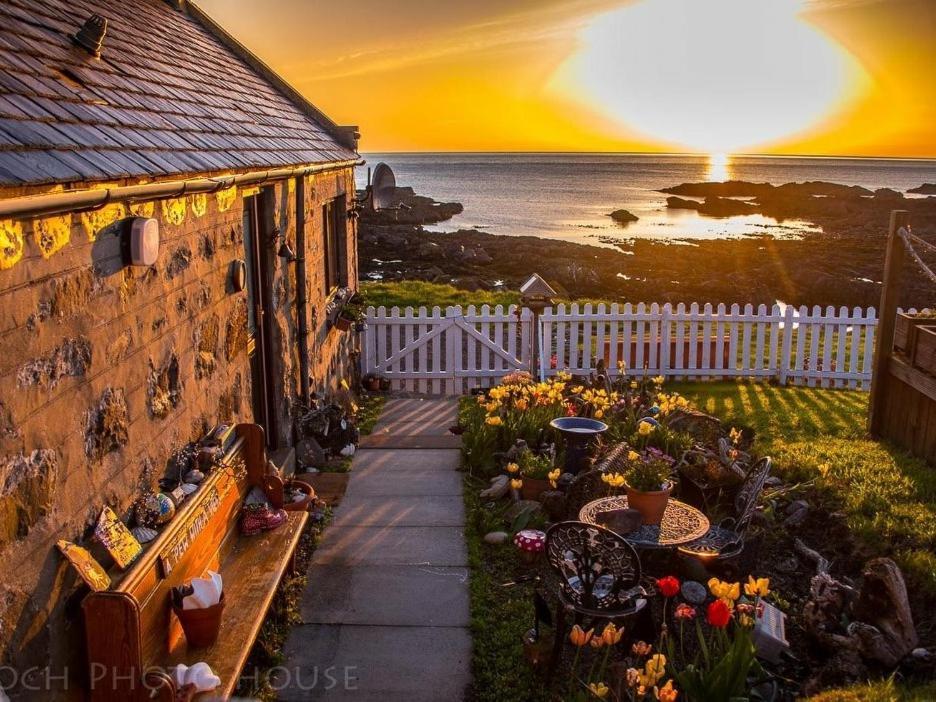 Pew With A View - Seafront Cottages Sandhaven Room photo